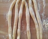 Foto del passaggio 3 della ricetta Treccia di pane al latticello a 6 capi, ricetta del riciclo 🌷
