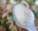 Foto langkah ke 4 dari resep Tumis pokcoy cumi cube.