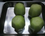 A picture of step 2 of Easy Whole Kiwi Jello using Kanten.
