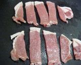 A picture of step 4 of New Potatoes and Pork with Rich Butter Soy Sauce.