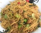 Foto langkah ke 3 dari resep Bihun Goreng Simple.