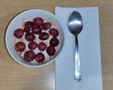 Foto del paso 6 de la receta: Desayuno de uvas 🍇 con yogur y pasas