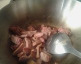 A picture of step 2 of Pork with bamboo shoots.