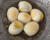 Foto langkah ke 1 dari resep Opor Telur Tahu.