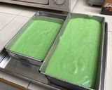 Foto langkah ke 5 dari resep Ogura Pandan Lembut Moist Cake Anti Gagal.