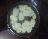 Foto del paso 3 de la receta: Solomillo de cerdo a la plancha con papas chips y aceite de ajo