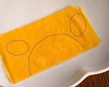 A picture of step 2 of Winnie the Pooh Bento.