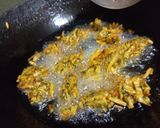 A picture of step 3 of Karhi pakora.