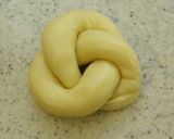 A picture of step 5 of 【For Beginners】Corn and Mayonnaise Rolls.