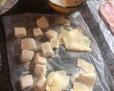 Foto del paso 1 de la receta: Sombreritos (empanadas) de jamón&queso