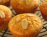 A picture of step 7 of Cream Cheese Banana Muffins.