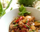 Foto langkah ke 6 dari resep Tumis cumi kentang pedas manis.