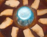 Foto del paso 6 de la receta: Torta de 🍎 invertida con caramelo 💪