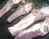 A picture of step 2 of Pan fried ribs.