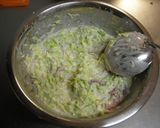A picture of step 2 of Standard Okonomiyaki.