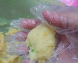 Foto langkah ke 4 dari resep Perkedel Kentang.