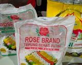 Foto langkah ke 2 dari resep Peyek Kacang Kembang Goyang.