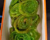 बटरस्कॉच जिलेबी (butterscotch jalebi recipe in marathi) रेसिपी स्टेप 5 फोटो 