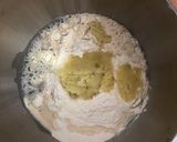 Foto del passaggio 5 della ricetta Focaccia morbida con olive