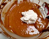 Une image de l'étape 8 de Mousse au chocolat.
