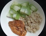 Hình bước làm 4 của món Cơm gạo lức + gà áp chảo & bí luộc (eatclean)