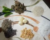 A picture of step 1 of Toorai(ridge gourd) peels chutni.