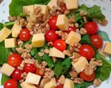 Foto del paso 6 de la receta: ENSALADA DE RÚCULA, NUECES, QUESO Y CHERRY 😘🧀😍😘🧀😍😘🧀😍