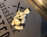 Une image de l'étape 3 de Fricassée de champignons de Paris à l'ail et persil.