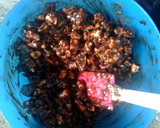 A picture of step 7 of Nest Cakes.