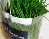 A picture of step 1 of Blanched Scallions and Aburaage in a Miso-Vinegar Sauce (Nuta).