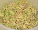 A picture of step 2 of Simple Avocado, Tuna & Cheese Pasta.