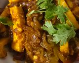 A picture of step 5 of Paneer Jalfrezi (dinner) with Naan.