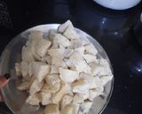 A picture of step 4 of Fried idli.
