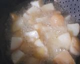 A picture of step 3 of Patatas Bravas.
