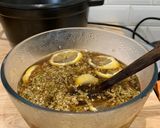 Foto langkah ke 3 dari resep Homemade elderflower sirup (sirup bunga rumahan).