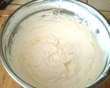 A picture of step 5 of Fruity vanilla custrad - whispped.