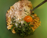 Foto del paso 2 de la receta: Tortitas de garbanzos y guisantes con aceite de pistachos