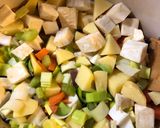 A picture of step 2 of Vegetable soup.