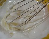 A picture of step 6 of No-bake Yogurt Cheesecake.