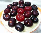 A picture of step 3 of Cherry With Mascapone On Oreo Crust.