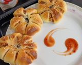 A picture of step 8 of Chicken Vegetable Cheesy Bun.