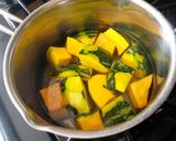A picture of step 2 of Soy Milk Soup with Kabocha Squash and Corn.