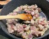 Une image de l'étape 11 de Sauté de porc aux champignons, carottes et tomates.