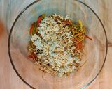 A picture of step 5 of Maggi Noodles Bhel.
