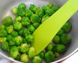 A picture of step 2 of Brussels Sprouts with Cream.