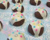 A picture of step 11 of Snowball-style Decorated Chocolate Cookies.