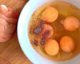 Hình bước làm 2 của món Trứng Chiên Cà Chua