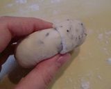 A picture of step 5 of Black Sesame Seed Bagels.