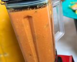 A picture of step 4 of Mango and watermelon juice.
