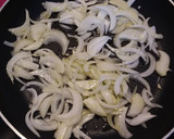Foto del paso 1 de la receta: Pasta con salsa de cebolla